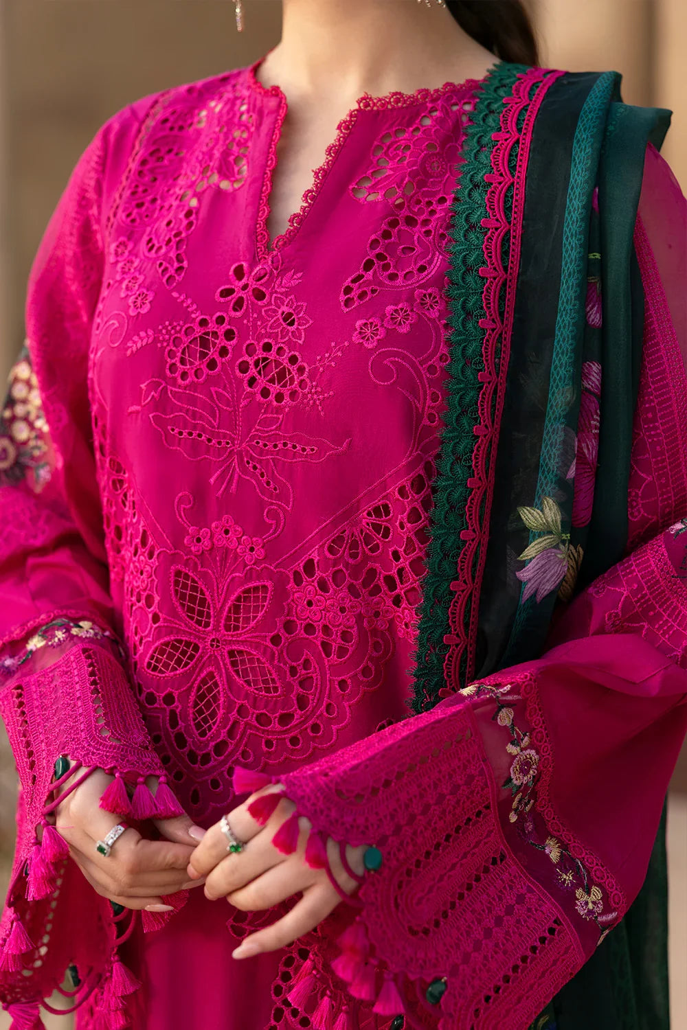 Saira Rizwan- 3PC Luxury Lawn Embroidered Suit | Daru libas