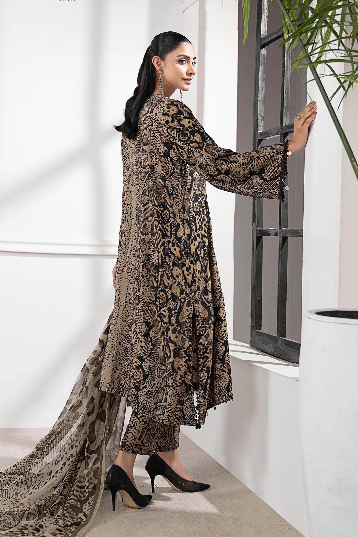 Maria.B - 3PC Luxury Embroidered Suit | Daru libas