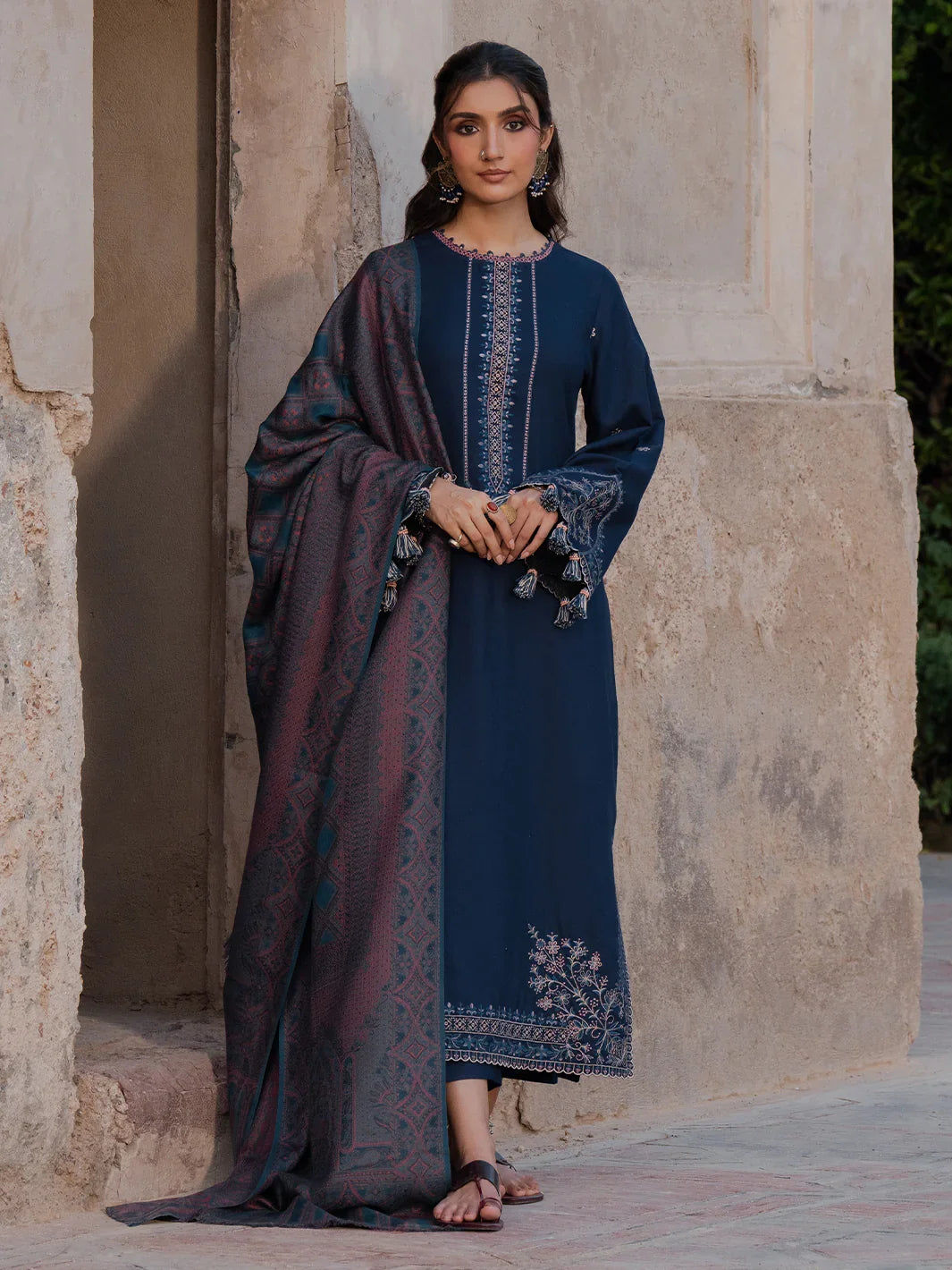 IZEL - 3PC Dhanak Embroidered Suit | Daru libas