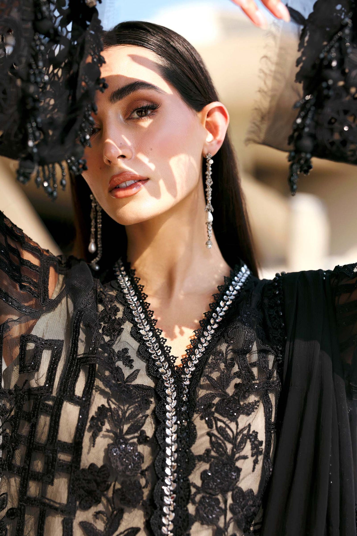 MARIA.B - 3PC Luxury Lawn Embroidered Suit | Daru libas
