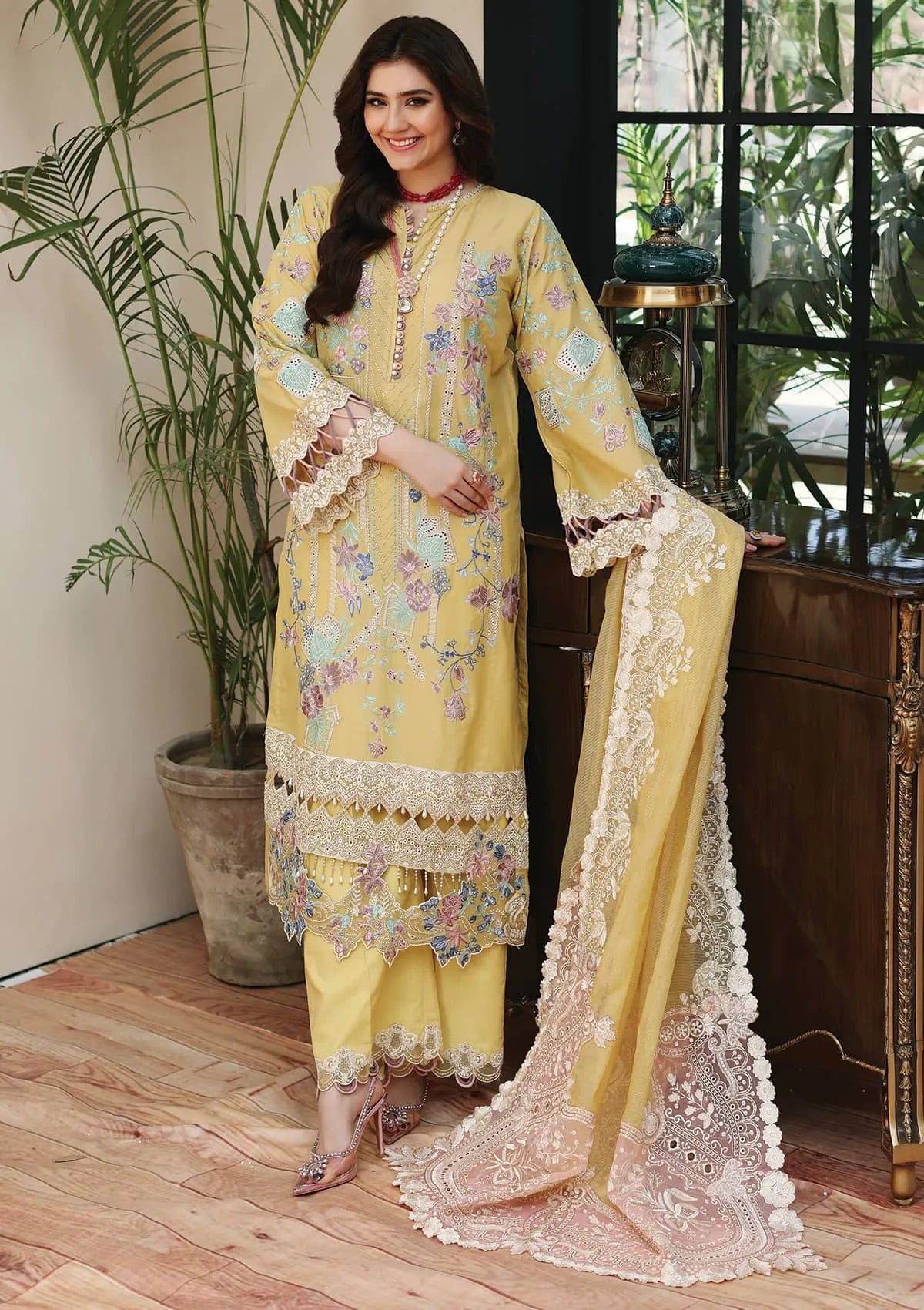 KAHF - 3PC Luxury Lawn Embroidered Suit | Daru libas