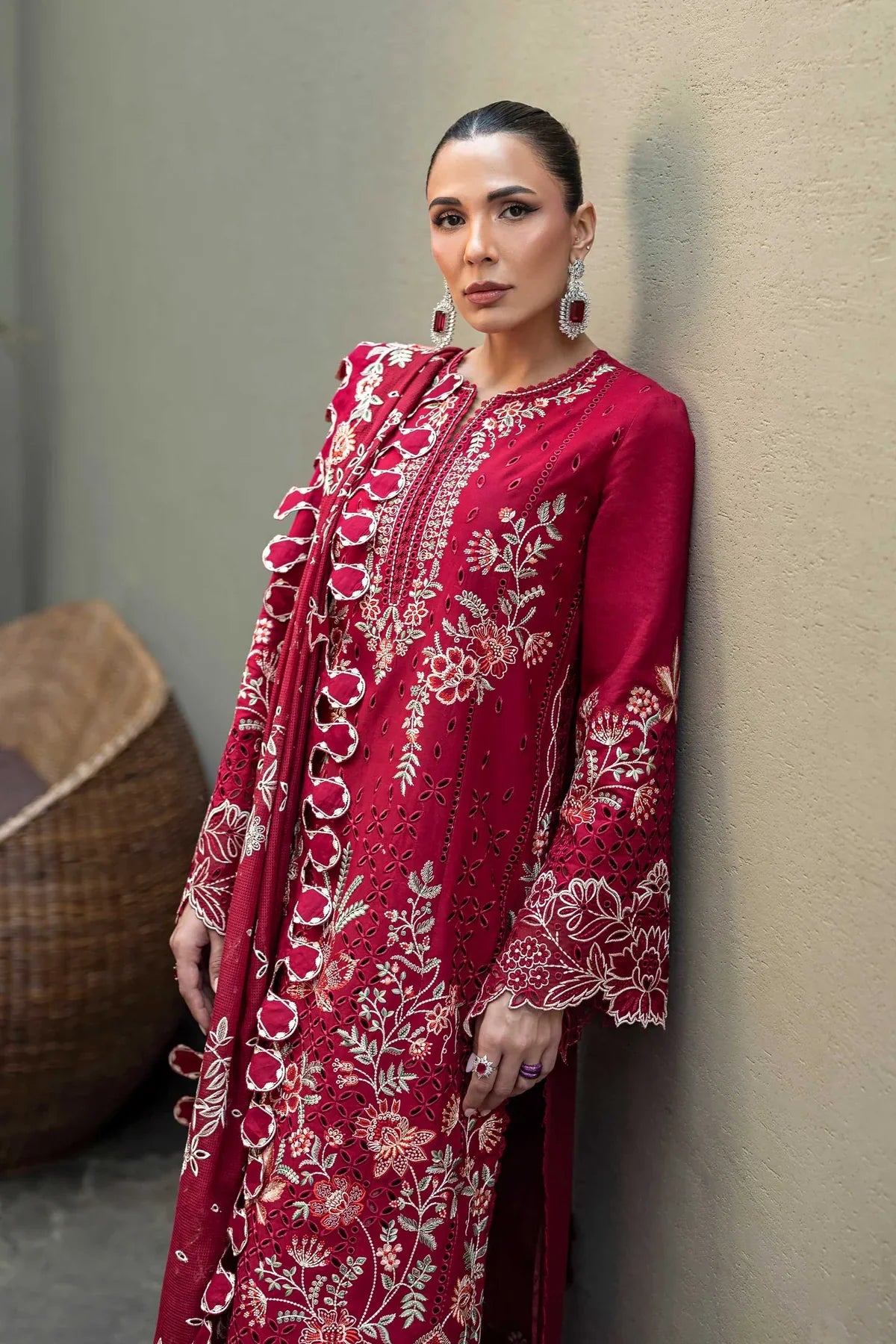 Akbar Aslam - 3PC Luxury Lawn Embroidered Suit |Daru libas