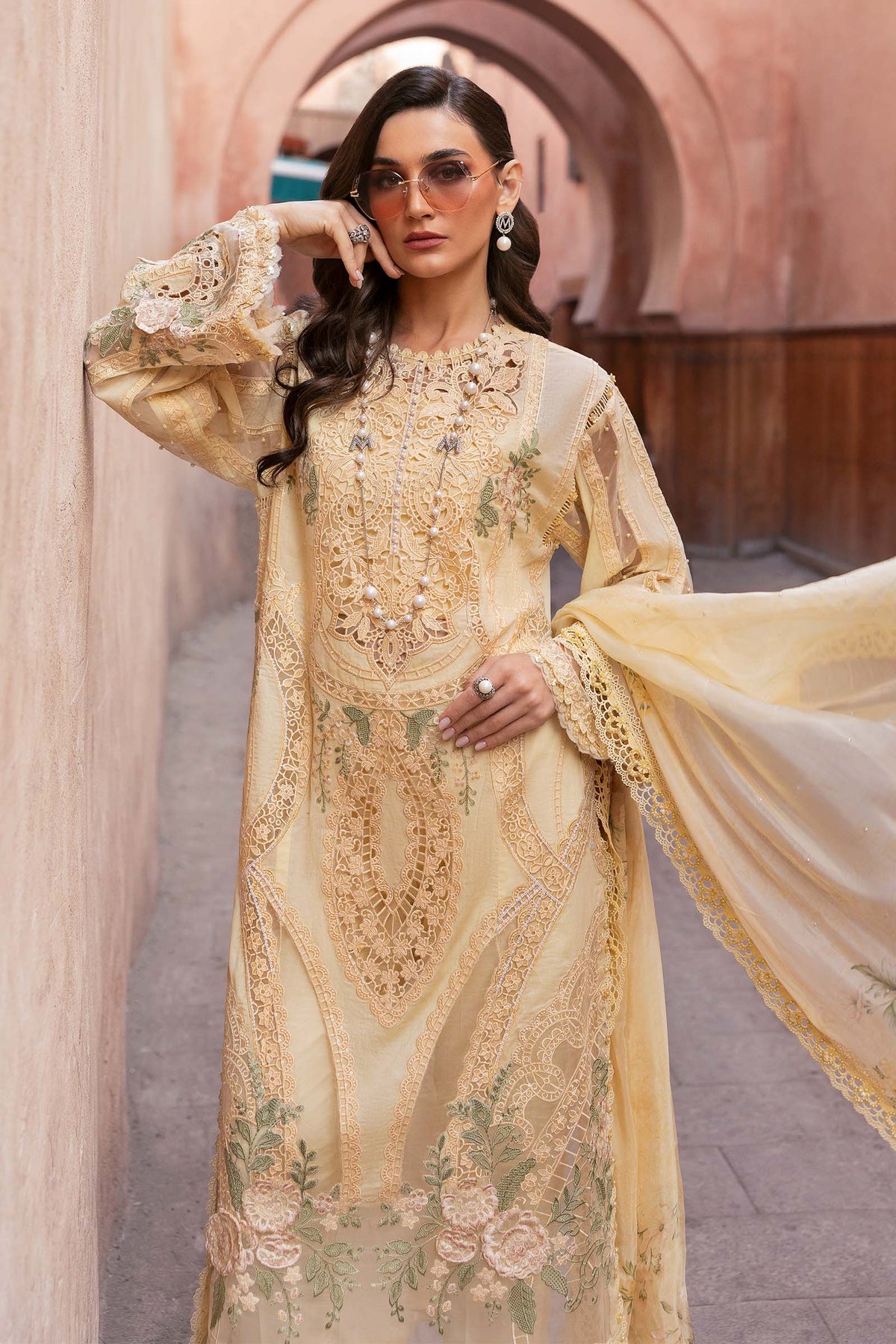 Maria.B - 3PC Luxury Lawn Embroidered Suit |Daru libas