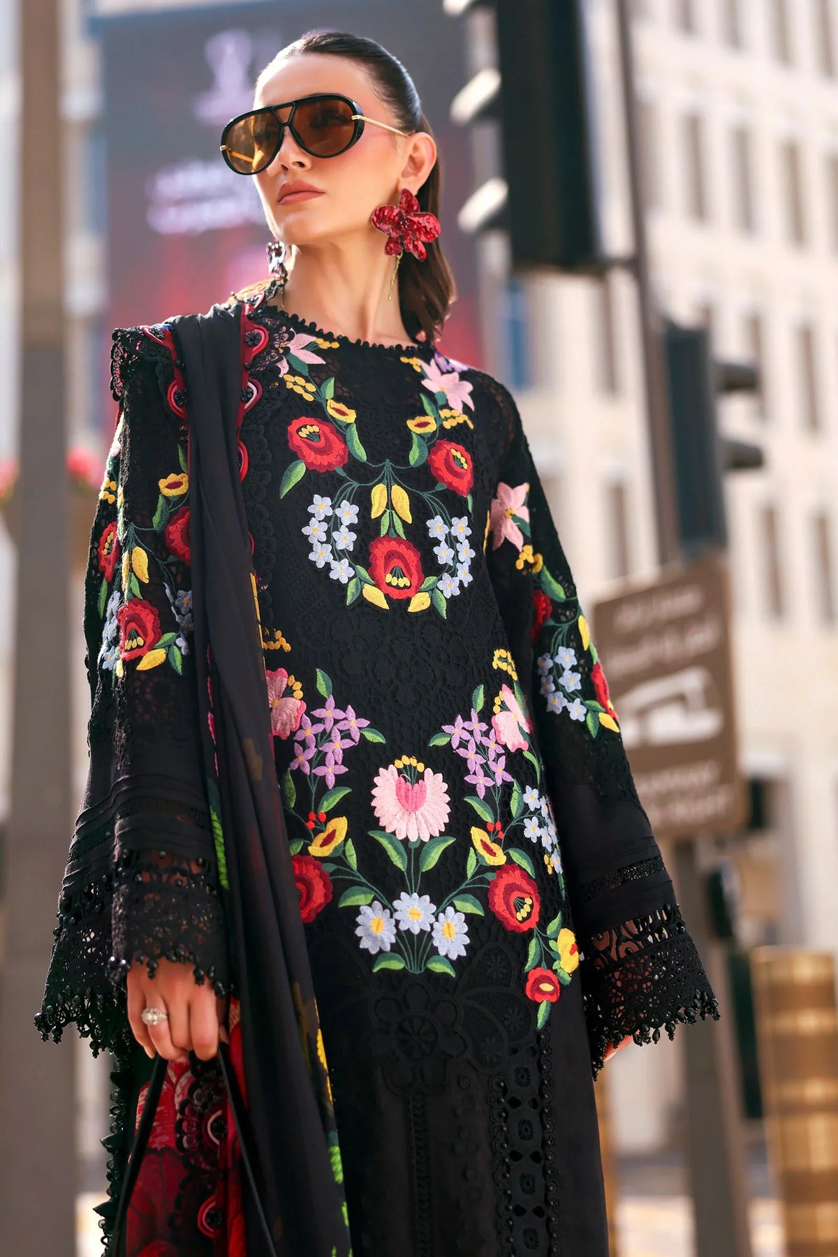 Maria.B - 3PC Luxury Lawn Embroidered Suit | Daru libas
