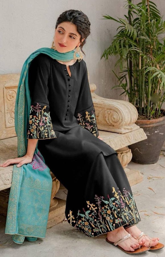 Dyot - 3PC Dhanak Embroidered Suit | Daru libas